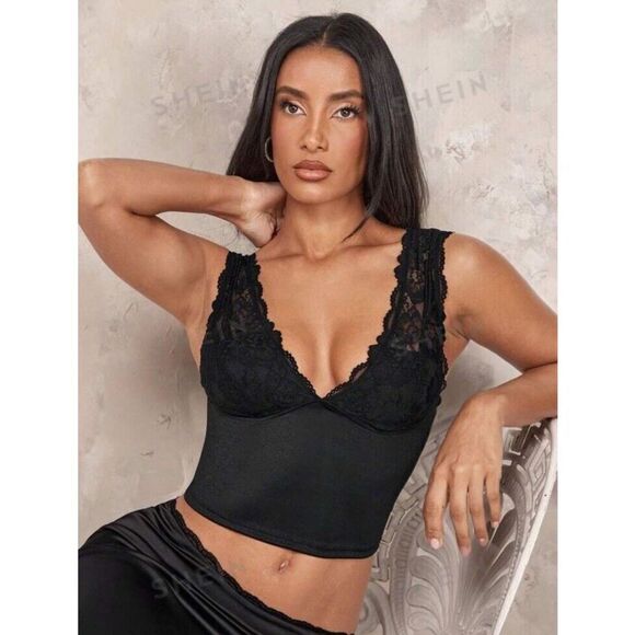 SHEIN Tops - SHEIN BAE High Stretch Knitted‎ Lace Spliced Women's Camisole Top Size XL Black